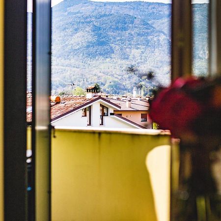 Appartamento Borgo Peschiere Maniago Buitenkant foto