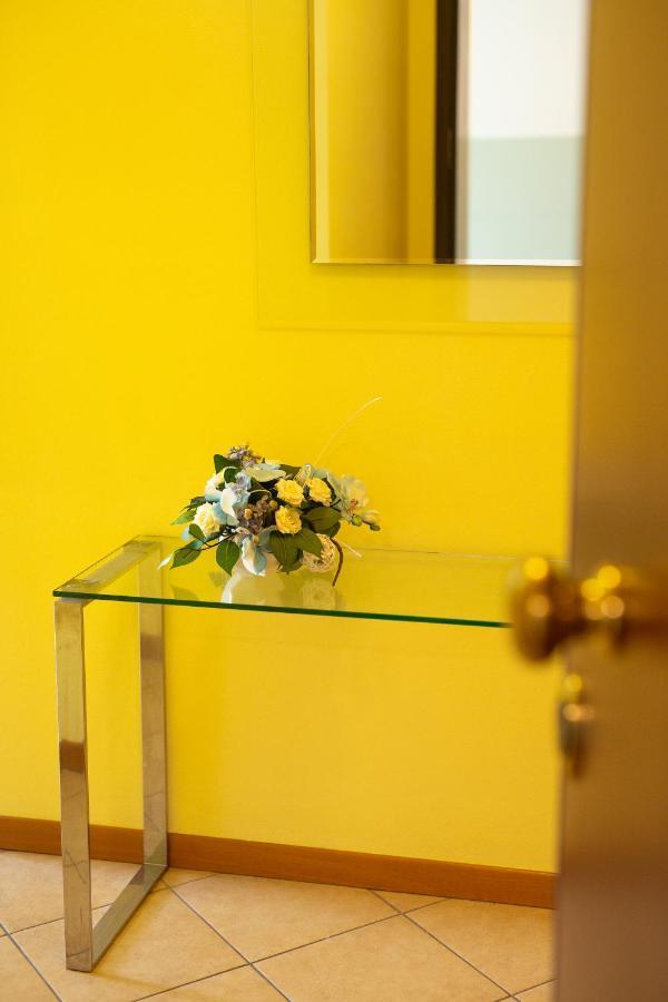 Appartamento Borgo Peschiere Maniago Buitenkant foto