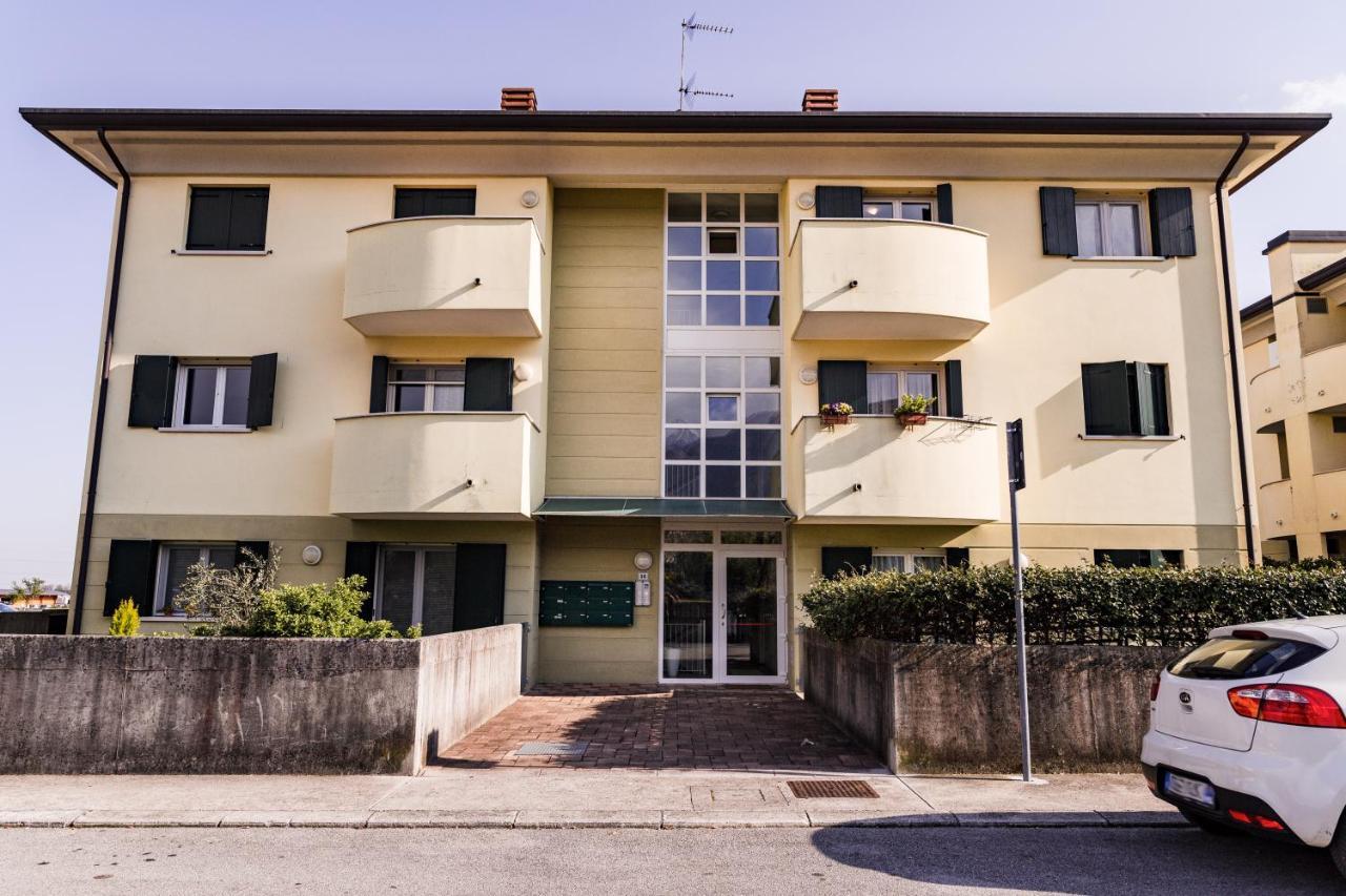 Appartamento Borgo Peschiere Maniago Buitenkant foto