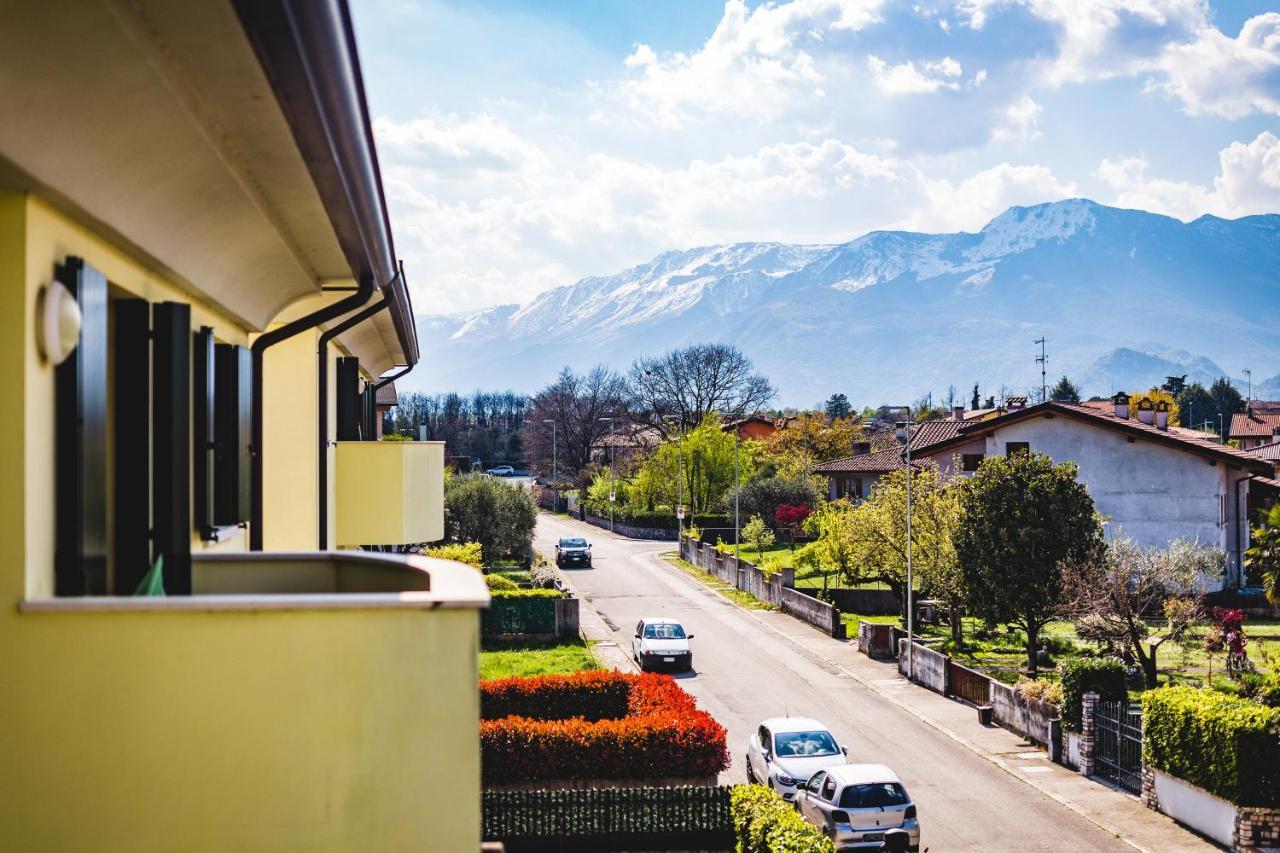 Appartamento Borgo Peschiere Maniago Buitenkant foto