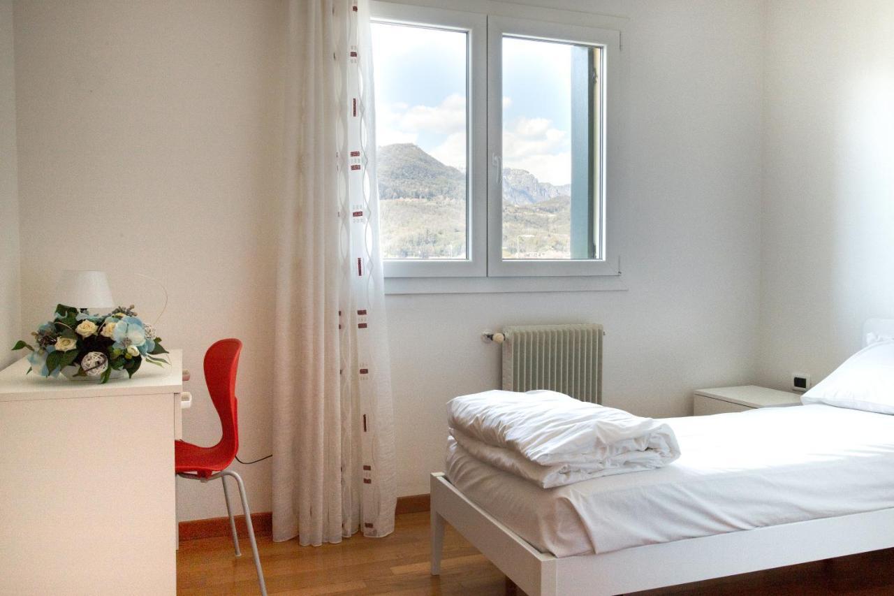 Appartamento Borgo Peschiere Maniago Buitenkant foto